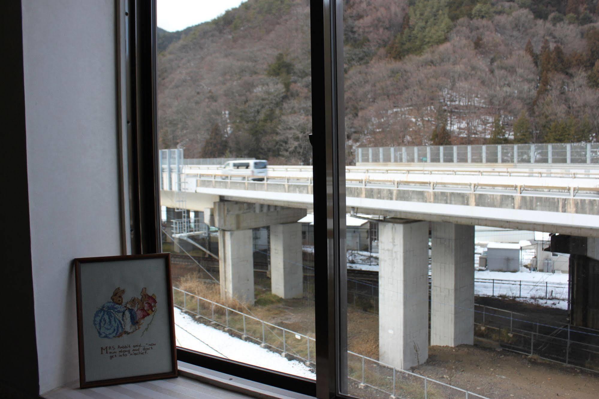 Které jsou ty nejlepší hotely v okolí atrakce Fuji-Q Highland? Fudžijošida Exteriér fotografie